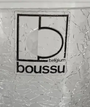 Niet of onleesbaar gesigneerd - Twee kristallen craquele vazen kopen? Bied vanaf 1!