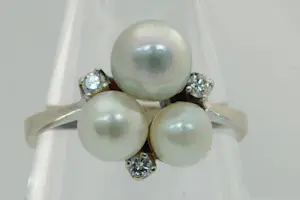 69-  Exclusieve 14Krt witgouden dames entourage ring met diamanten en parels kopen? Bied vanaf 180!