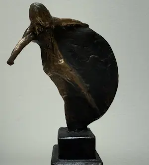 Ruurd Hallema - bronzen sculptuur | 'vrouwfiguur' | bronzen sokkel kopen? Bied vanaf 250!