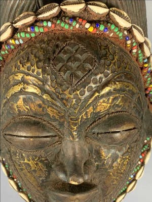 Pumu - Tribal used Old African female Bronze mask from the Punu with Cap - Gabon. kopen? Bied vanaf 125!
