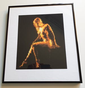 Niet of onleesbaar gesigneerd - Zittend naakt in goud op zwart (fraai gelijst) kopen? Bied vanaf 1!