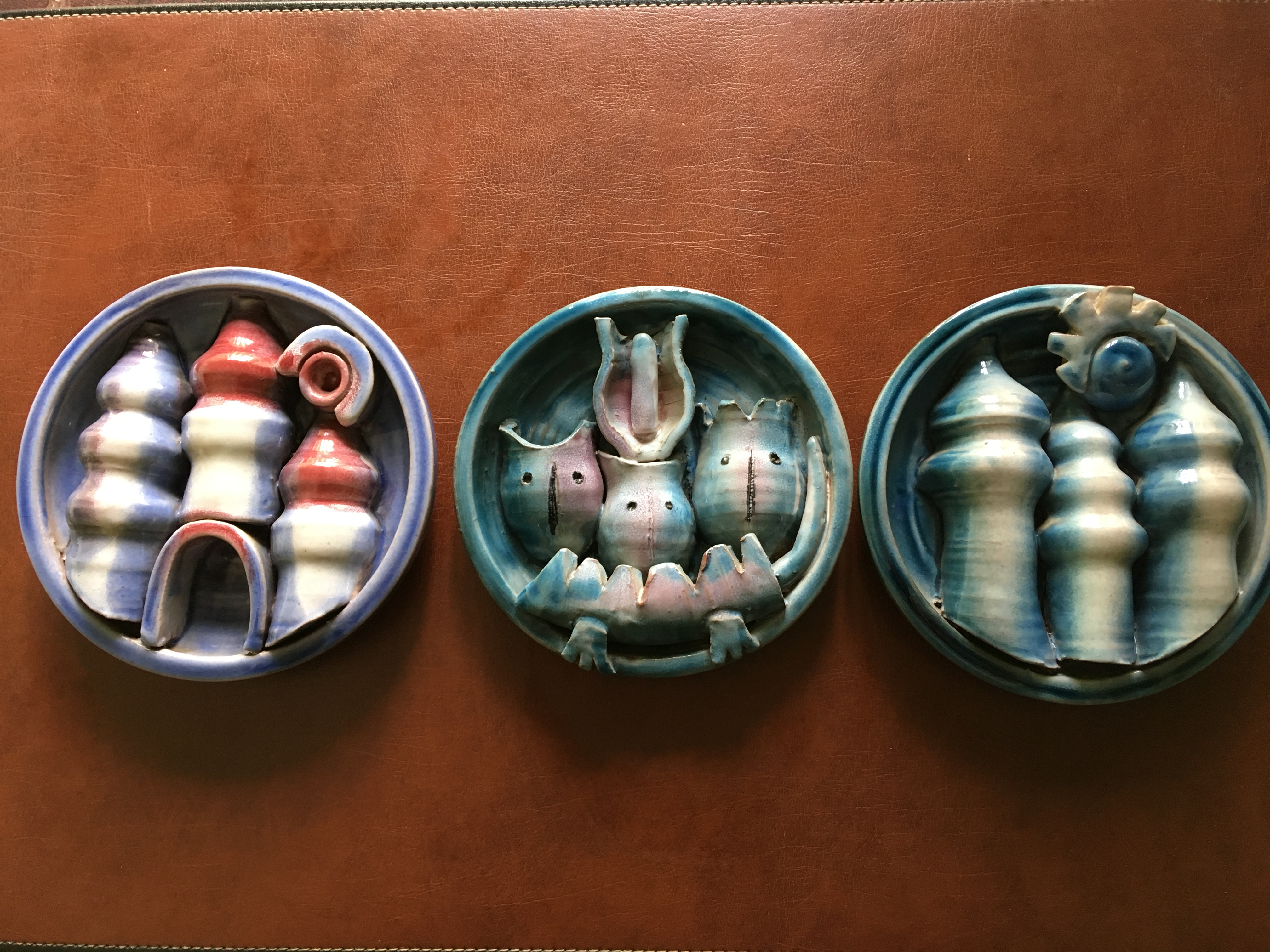 Niet of onleesbaar gesigneerd - Drie Hongaarse kastelen verkocht voor € 16!