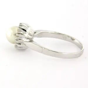 14k wit gouden ring bezet met parel en single cut geslepen diamanten tot. 0.05ct kopen? Bied vanaf 310!