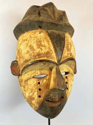 Galoa - 211126 - Tribal used African Galoa mask - Gabon. verkocht voor € 45!