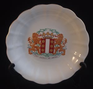 Royal Goedewaagen - Bone China Sierbord voorzien van Stadswapen van de stad Gouda kopen? Bied vanaf 1!