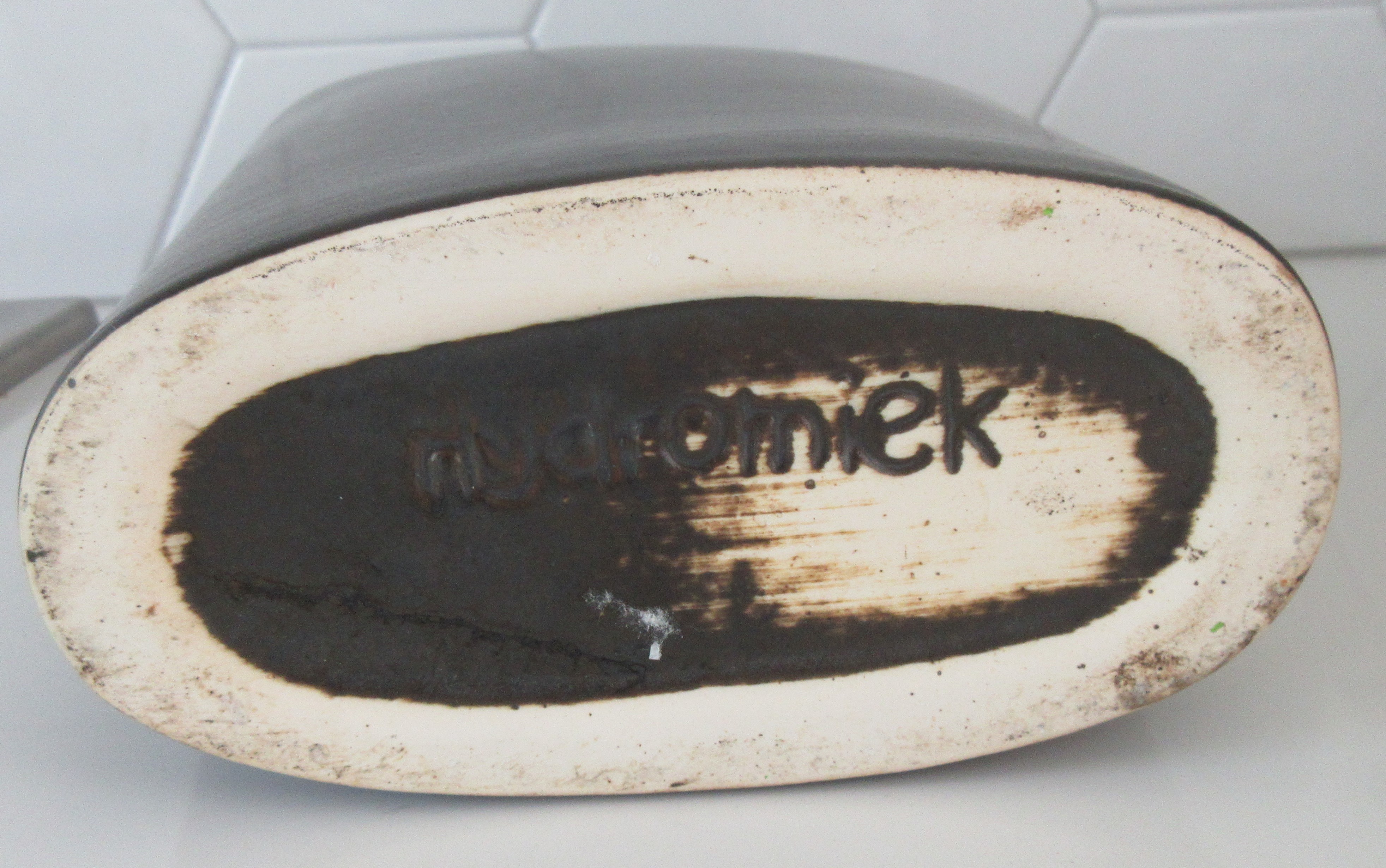 Niet of onleesbaar gesigneerd - Hydromiek Losser grote keramische antraciete design vaas kopen? Bied vanaf 1!