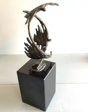 Bernadette Leijdekkers - Sculptuur “ Verbondenheid “ verkocht voor € 79!