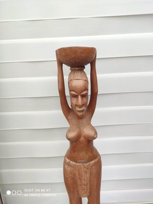 Congo - Vrouwfiguur uit Congo, 1,2m hoog standbeeldje kopen? Bied vanaf 1!
