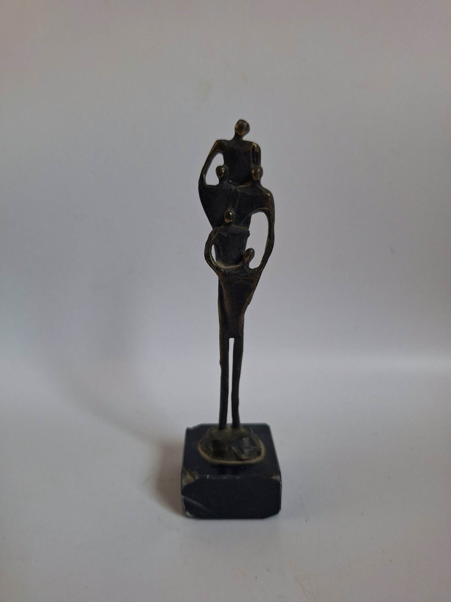 Corry Ammerlaan - Gezin kopen? Bied vanaf 30!