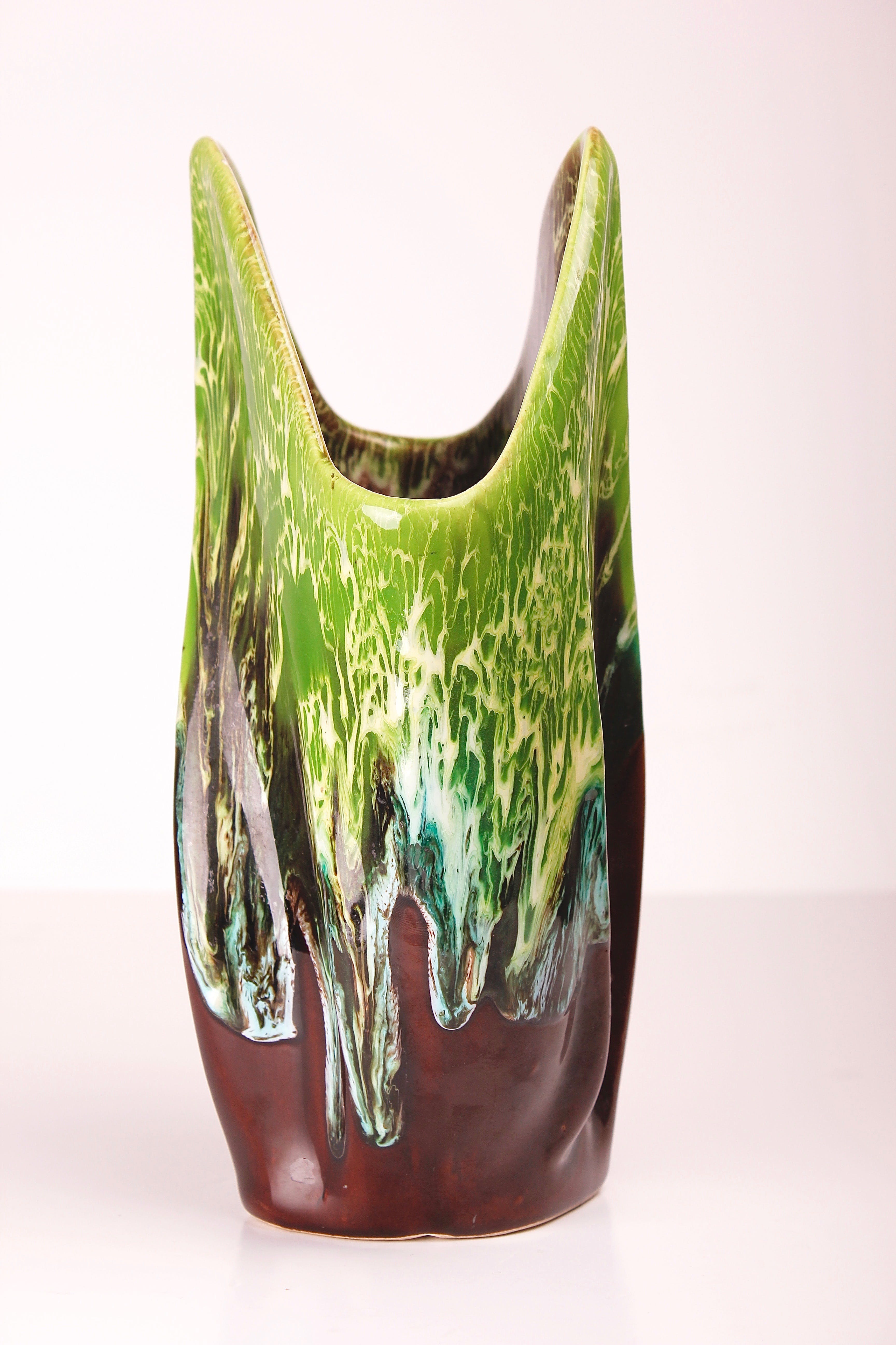 Vallauris Keramiek - Groen - bruine polychrome vaas met 'hand thrown' druipglazuur | 1960s kopen? Bied vanaf 19!