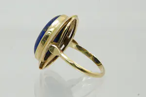 31-  Klassiek model 14krt gouden ring met grote lapis lazuli edelsteen kopen? Bied vanaf 240!