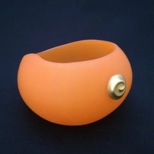 Elizabeth Garouste - ism Mattia Bonetti: 2 objecten vervaardigd voor Nina Ricci, 1993 kopen? Bied vanaf 150!