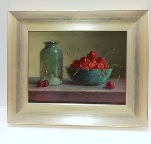 Hans Habraken - Stilleven antieke fles en schaal met kersen kopen? Bied vanaf 450!