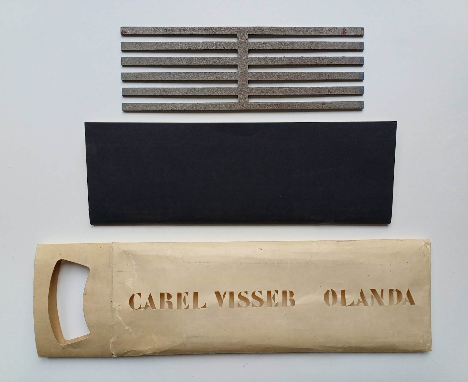 Carel Visser - Olanda – ijzeren object verkocht voor € 349!