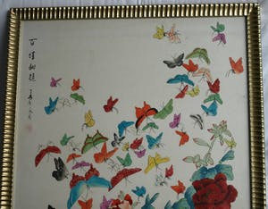 Niet of onleesbaar gesigneerd - Grote ingelijste aquarel op zijde , Japans , Vlinders – 100 x 62 cm kopen? Bied vanaf 1!