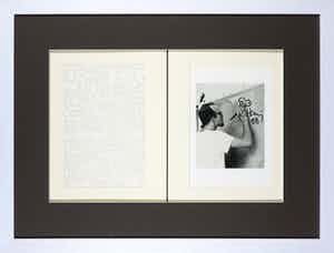 Keith Haring - Gesigneerde foto met tekening en schutblad - Ingelijst verkocht voor € 1!