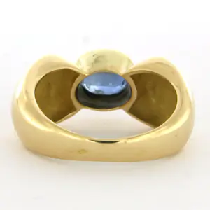 18k geel gouden ring bezet met saffier totaal circa 0.70ct – ringmaat 17(53) kopen? Bied vanaf 810!