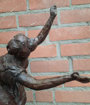 Karel Gomes - Dame, expressief in beweging kopen? Bied vanaf 450!