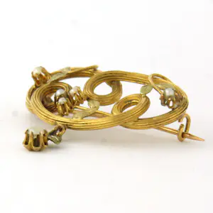 Victoriaanse 18k geel gouden broche met steen parels – 2.1 gram kopen? Bied vanaf 230!