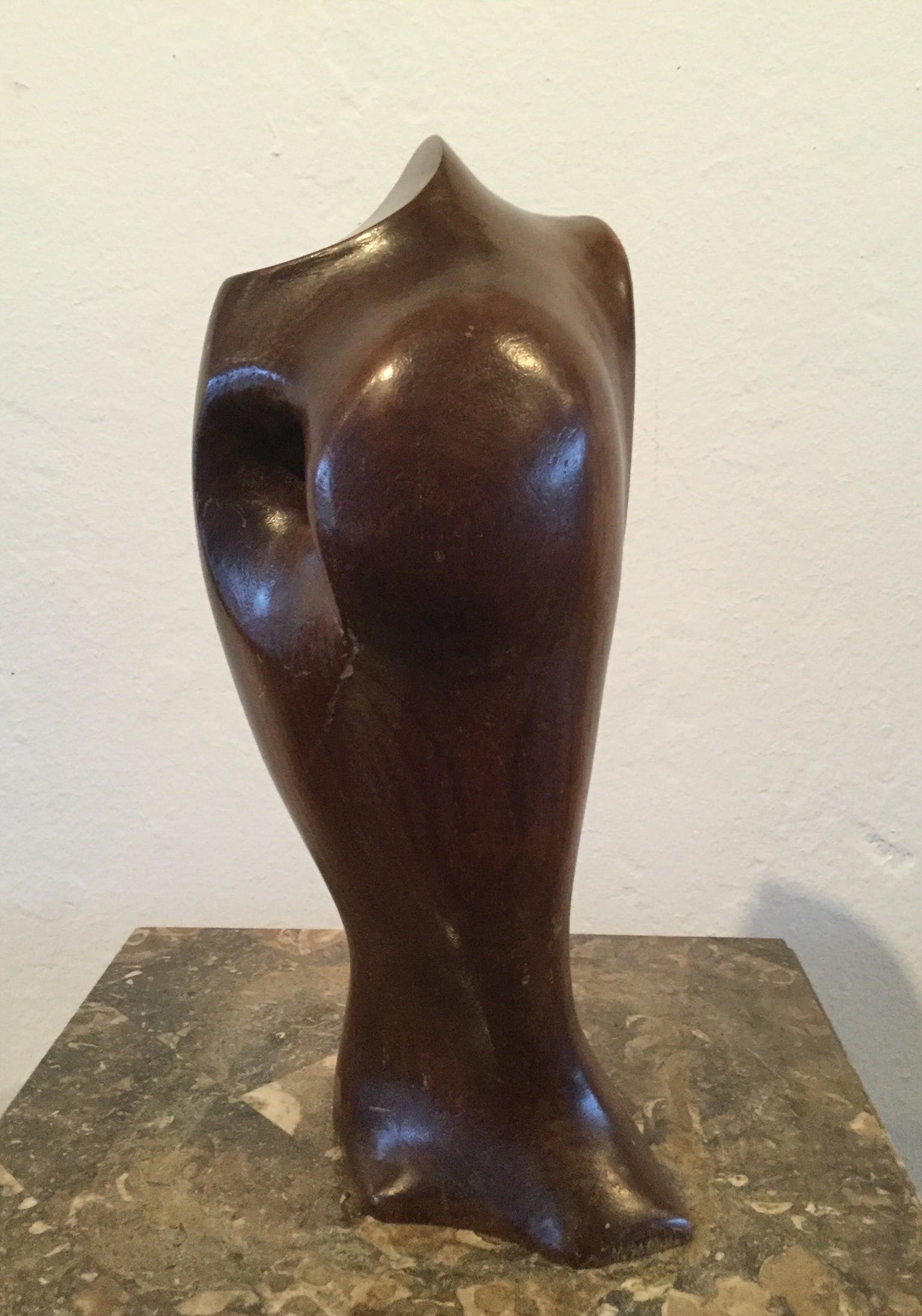 Jan Hoog - Een abstract houten sculptuur van Jan Hoog,1963. kopen? Bied vanaf 120!
