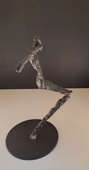 Willem Kind - Beeld met een mobiele telefoon aan zijn oor. kopen? Bied vanaf 75!