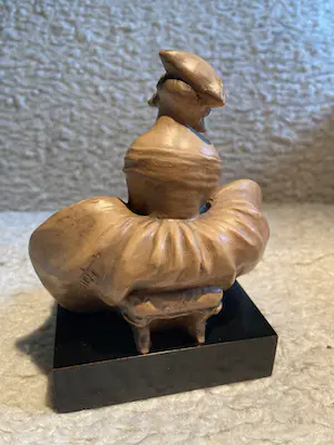 Guido Cacciapuoti - Gres d’arte beeldje dame met bloemen kopen? Bied vanaf 100!