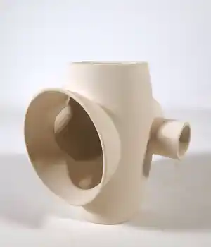 Cor Unum - Aardewerk, 3 Vase - Ontworpen door NL Architects verkocht voor € 80!
