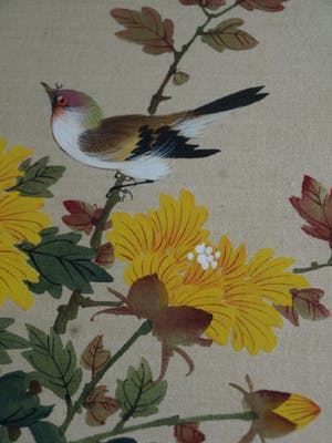 Niet of onleesbaar gesigneerd - Acryl op doek , Japan , Gele bloemen met vogel – ingelijst kopen? Bied vanaf 1!