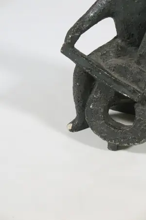 M.A.J. Neger - Gipsen beeld, Celliste kopen? Bied vanaf 1!