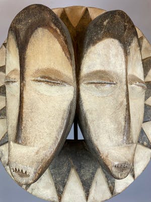 Lega - 210820 - Tribal used African TWIN mask from the Lega Bwami - Congo. kopen? Bied vanaf 65!