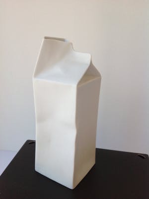 Rosenthal - Grote Melkpakvaas h 25 cm Do not Litter Collection wit, biscuit porselein kopen? Bied vanaf 59!