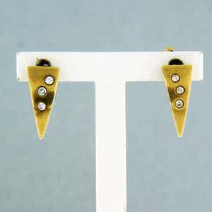 14k geel gouden oorknoppen bezet met briljant geslepen diamant tot. 0,06ct verkocht voor € 135!
