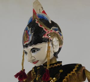 Niet of onleesbaar gesigneerd - Twee Indonesische Wajangpoppen kopen? Bied vanaf 1!