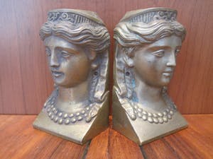 Brons (Onbekend) - Bronzen Kariatiden. kopen? Bied vanaf 60!