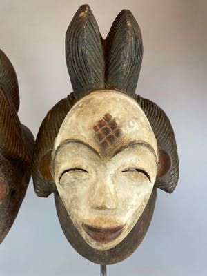 Punu - 2 Old Tribal used African Punu mask with 2 stands - Gabon kopen? Bied vanaf 150!