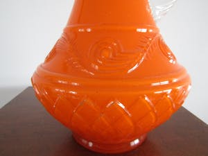 Niet of onleesbaar gesigneerd - Oranje opaline vaas - mooi gesculpteerd kopen? Bied vanaf 1!