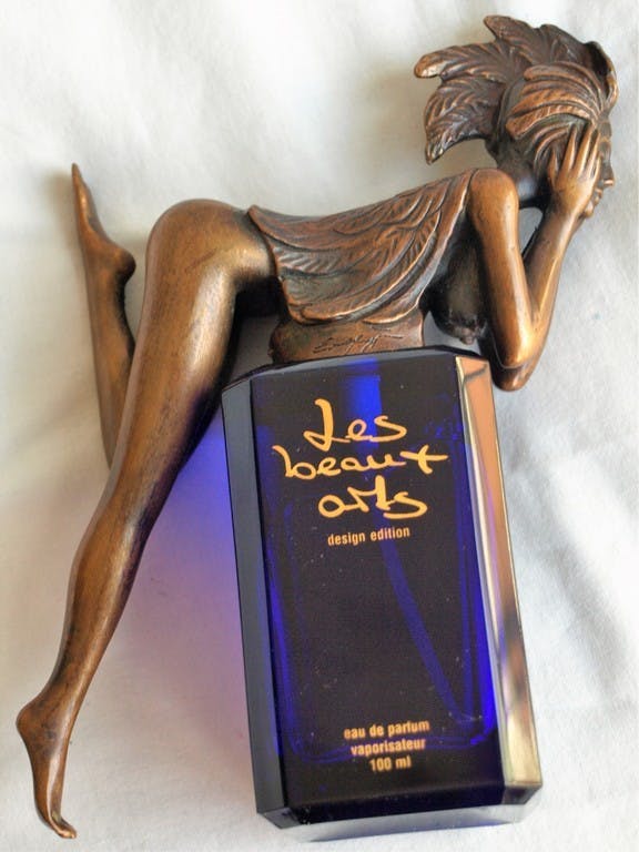 Ernst Fuchs - Bronzen beeld op parfumfles , Papagena – 1998  kopen? Bied vanaf 175!