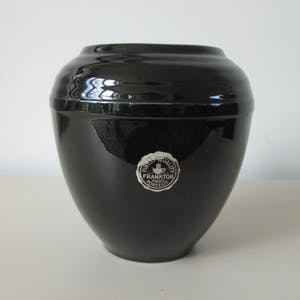 Niet of onleesbaar gesigneerd - Frankton Tegelen Zwarte Porselit Vaas kopen? Bied vanaf 1!