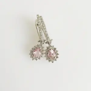 Set met toermalijn en diamanten (hanger, oorbellen en ring) kopen? Bied vanaf 1450!