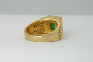 1227 - Robuuste gouden (18krt) & diamanten (0.20ct) ring met kleursteen gekeurd kopen? Bied vanaf 460!