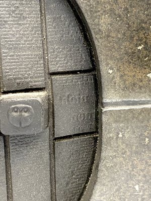 Niet of onleesbaar gesigneerd - Duits bronzen boekwerk kopen? Bied vanaf 1!