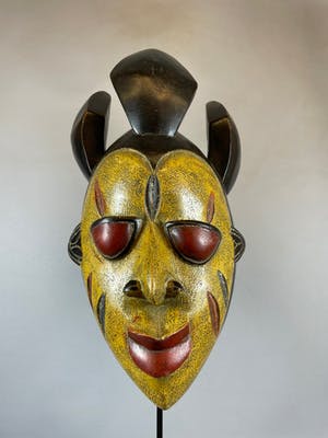 Punu - African female mask from the Punu - Gabon. kopen? Bied vanaf 25!