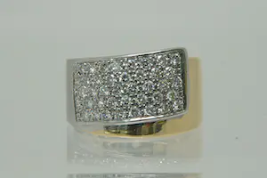 45 - Exclusieve en massief 18Kt goud & (1.20ct) diamanten cross-over ring kopen? Bied vanaf 750!