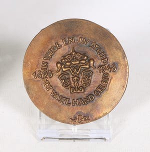 Loekie Metz - Bronzen penning, 50 jarig regeringsjubileum van H.M. Koningin Wilhelmina kopen? Bied vanaf 20!