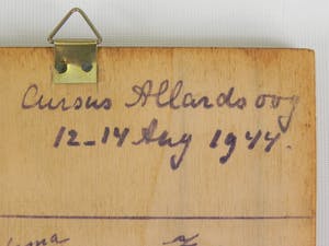 Curiosa - Metalen herinneringstegel uit oorlog kopen? Bied vanaf 1!