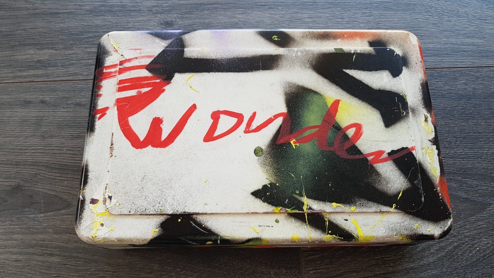 Herman Brood - unieke gesigneerde broodtrommel kopen? Bied vanaf 1!