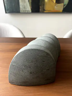 Wim Mors - stenen sculptuur, zonder titel kopen? Bied vanaf 150!