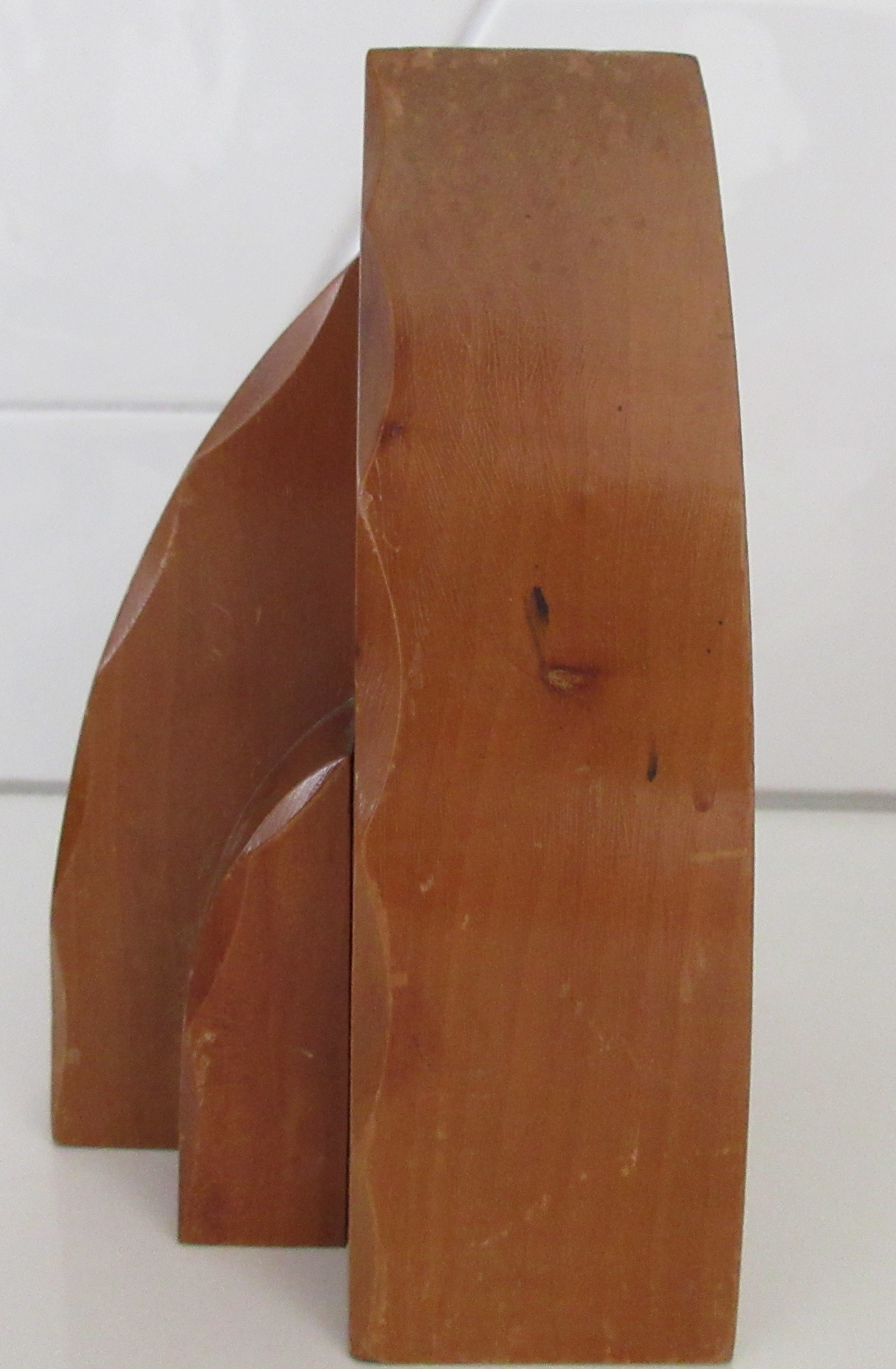 Niet of onleesbaar gesigneerd - Twee art deco houten boekensteunen, Amsterdamse school  kopen? Bied vanaf 1!