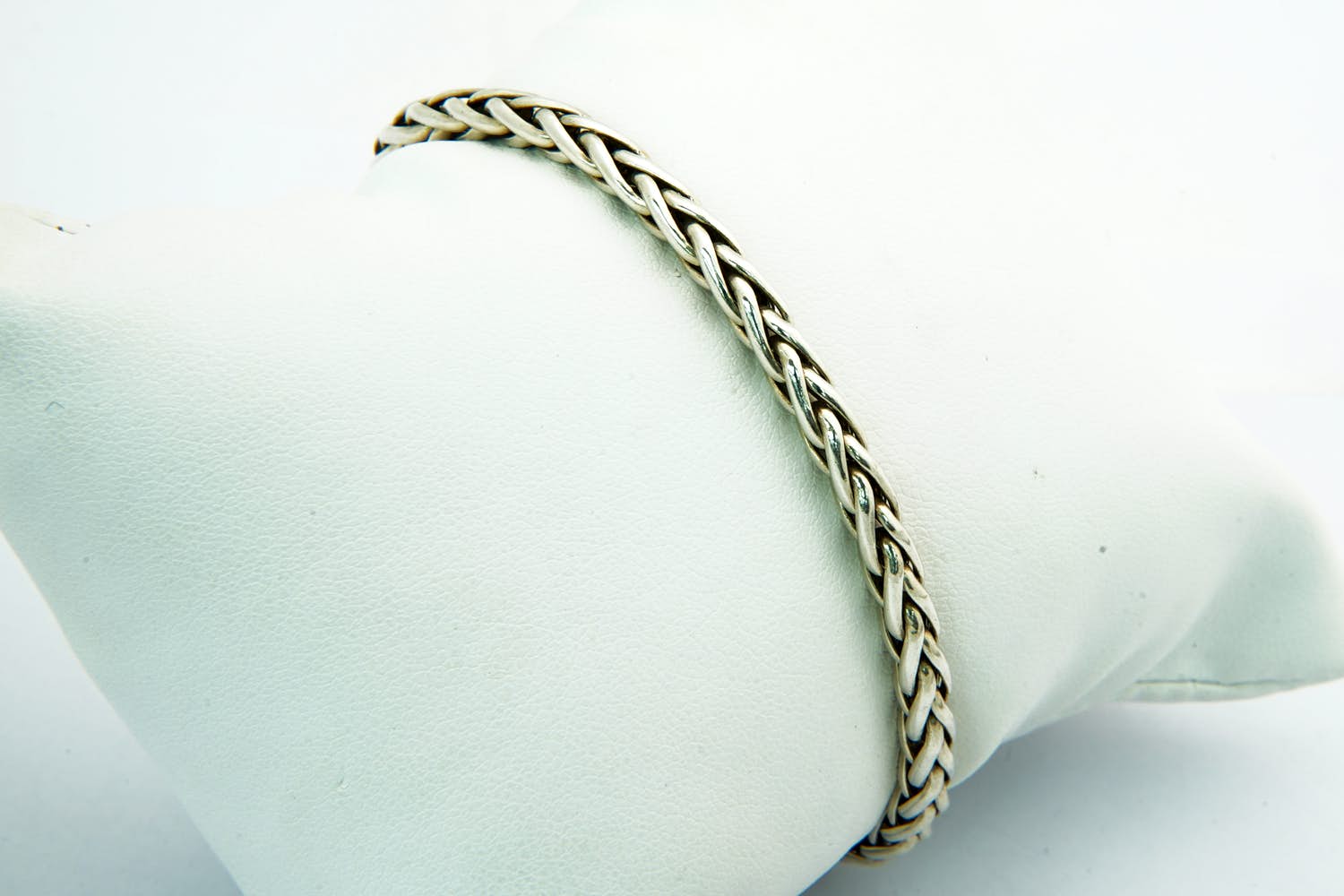 28-  Zo goed als nieuwe 1e gehalte Zilveren "Vossestaart" armband kopen? Bied vanaf 40!