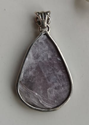 Niet of onleesbaar gesigneerd - hanger met ring met Flashy Lepidolite Mica kopen? Bied vanaf 10!